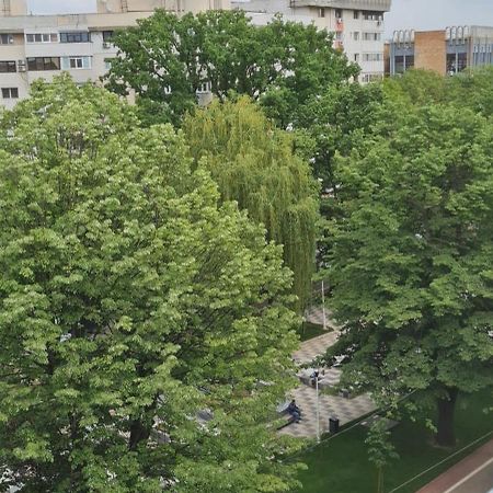 Apartament Cu 2 Camere Spatioase In Centrul Orasului - Andrei Браїла Екстер'єр фото