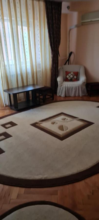 Apartament Cu 2 Camere Spatioase In Centrul Orasului - Andrei Браїла Екстер'єр фото